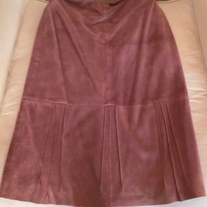 Banana republic pink suede skirt size2
